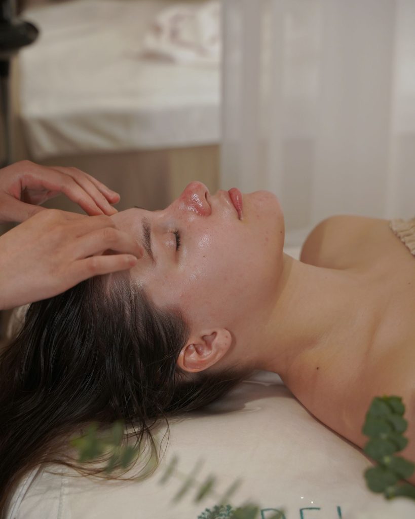 Vital Drainage Facial at Sorella